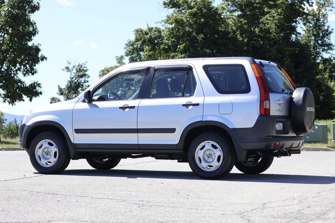 2004 Honda CR-V 2nd Gen - Image 9 of 31