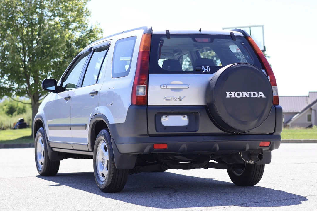 2004 Honda CR-V 2nd Gen - Image 11 of 31
