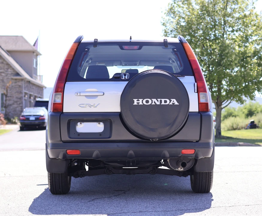 2004 Honda CR-V 2nd Gen - Image 12 of 31