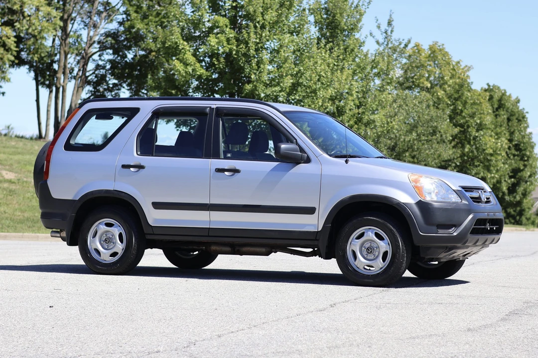 2004 Honda CR-V 2nd Gen - Image 17 of 31