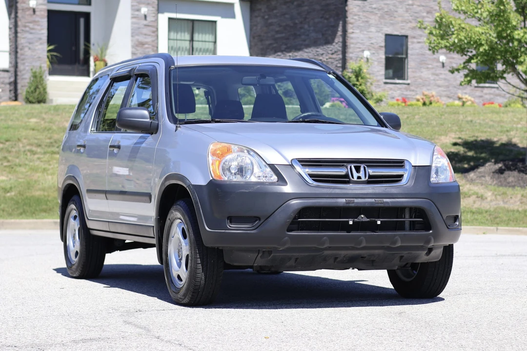 2004 Honda CR-V 2nd Gen - Image 3 of 31