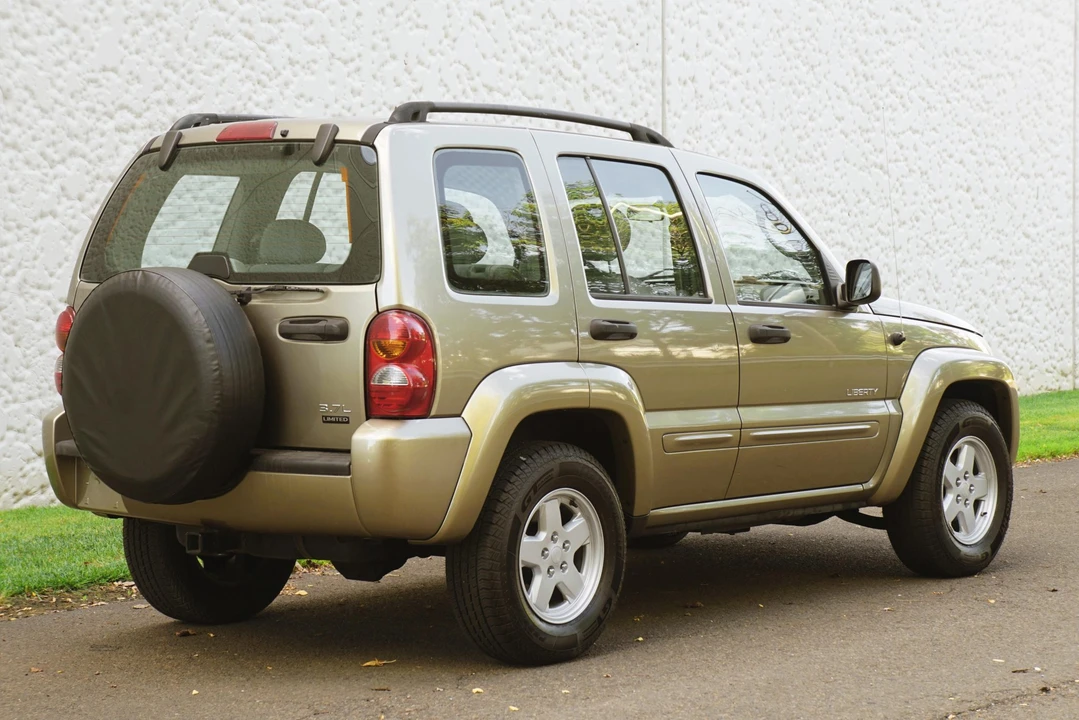 2004 Jeep KJ Liberty - Image 6 of 31