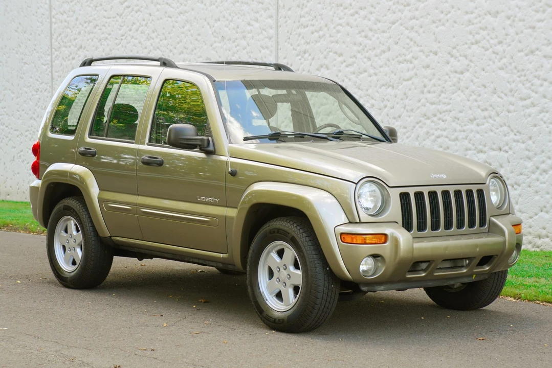 2004 Jeep KJ Liberty - Image 8 of 31