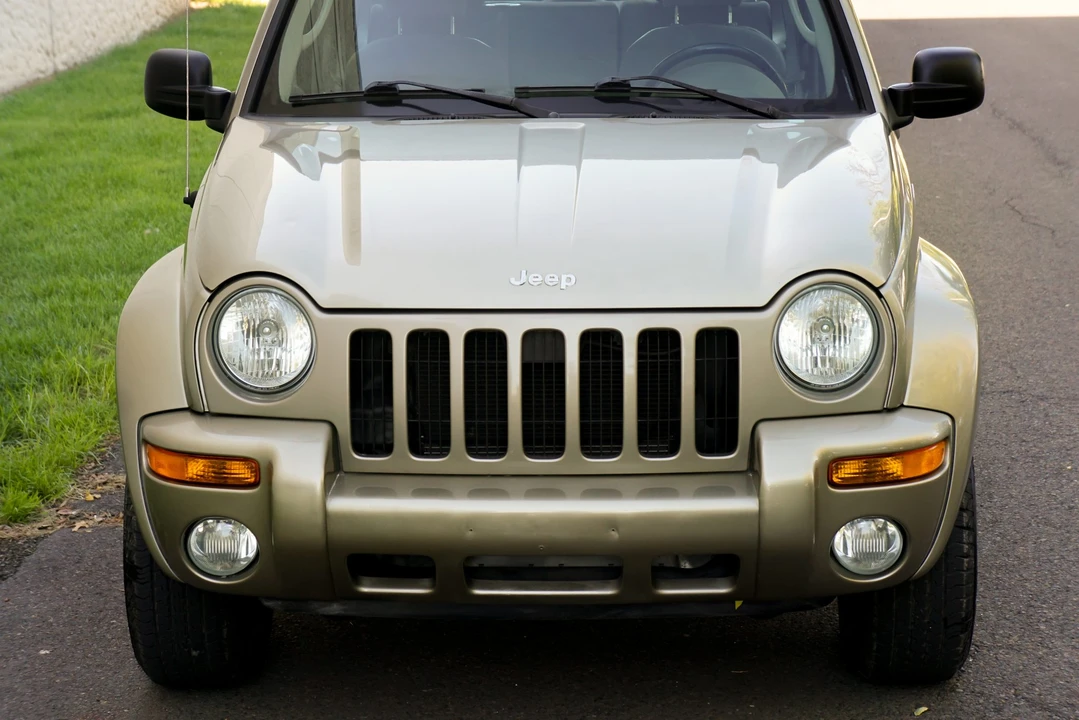 2004 Jeep KJ Liberty - Image 11 of 31