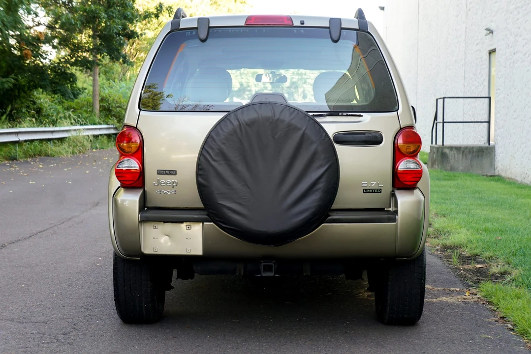 2004 Jeep KJ Liberty - Image 5 of 31