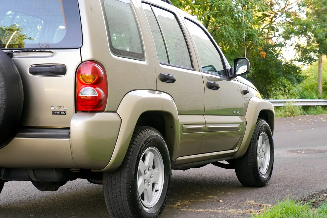 2004 Jeep KJ Liberty - Image 18 of 31