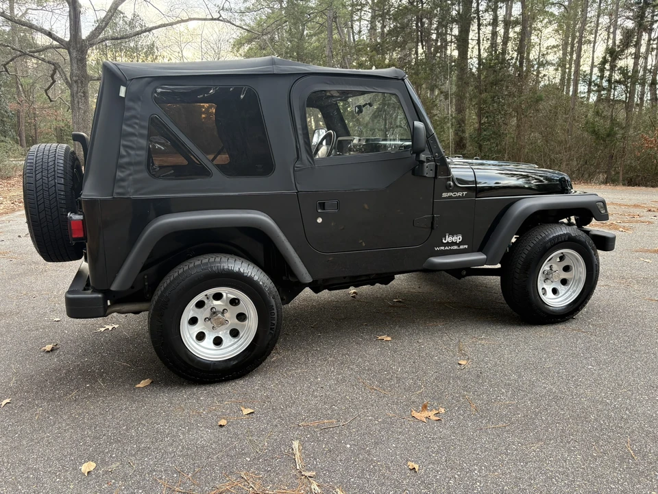 2004 Jeep TJ Wrangler - Image 15 of 31