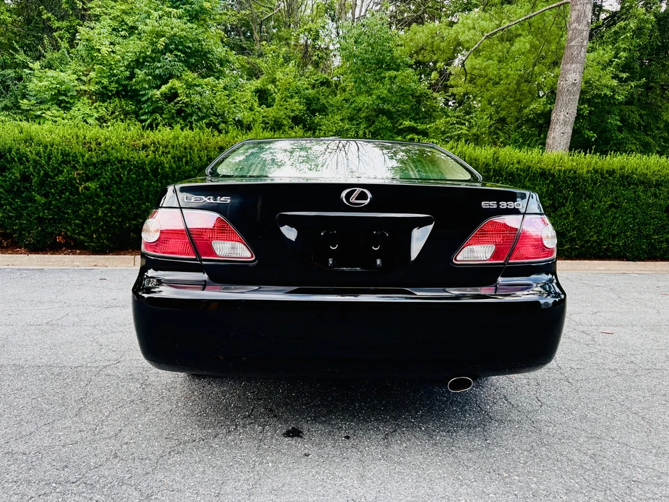 2004 Lexus ES 4th Gen - Image 24 of 31