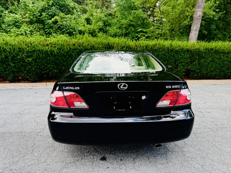 2004 Lexus ES 4th Gen - Image 25 of 31