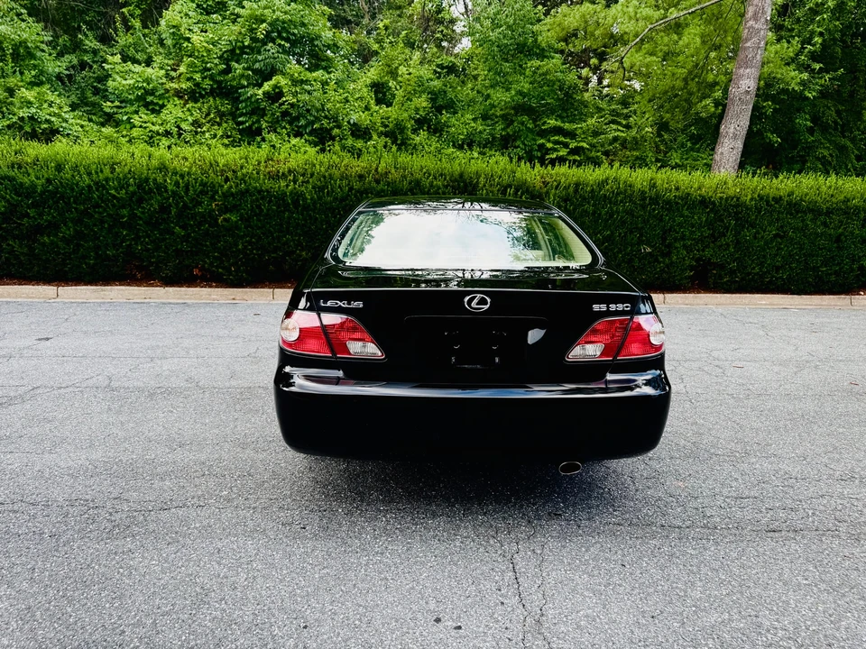 2004 Lexus ES 4th Gen - Image 28 of 31