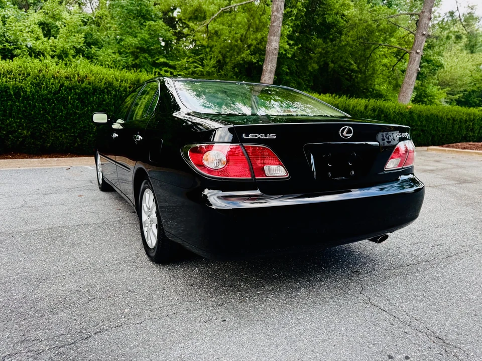 2004 Lexus ES 4th Gen - Image 22 of 31