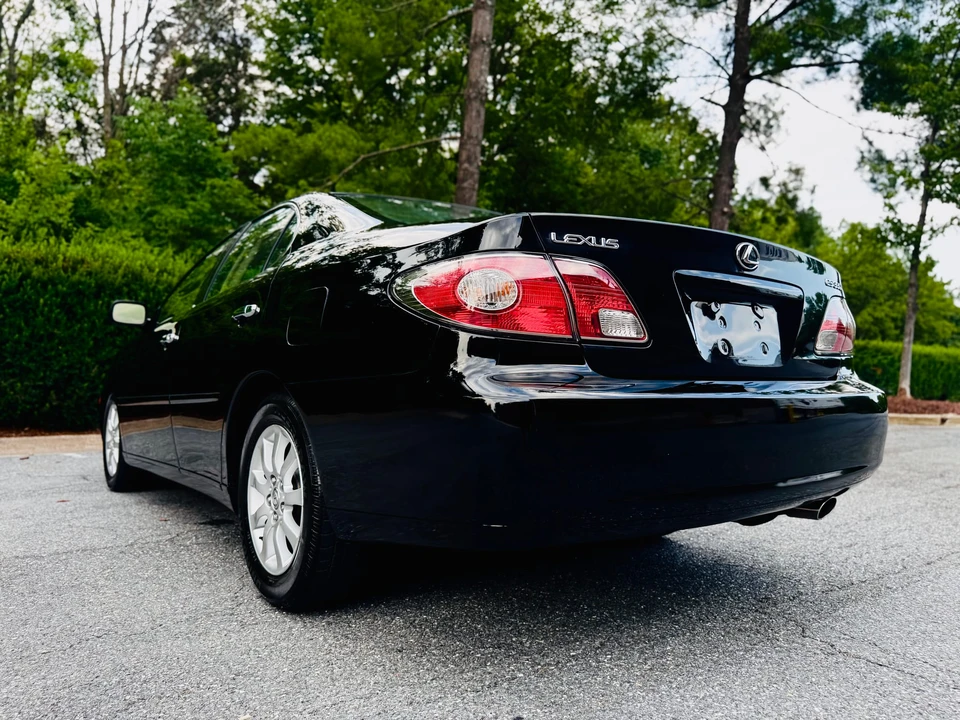 2004 Lexus ES 4th Gen - Image 20 of 31