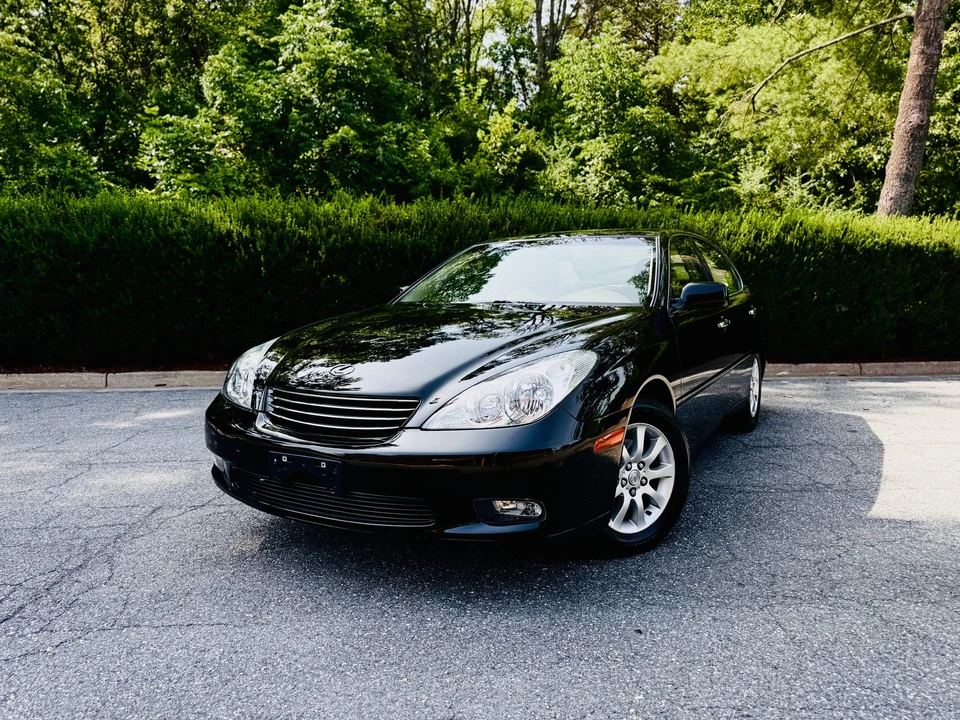 2004 Lexus ES 4th Gen - Image 3 of 31