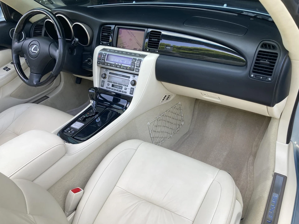 2004 Lexus SC430 - Image 22 of 31