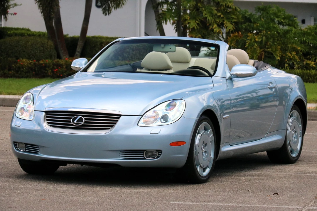 2004 Lexus SC430 - Image 2 of 31