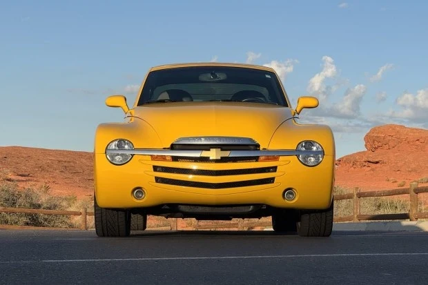 2005 Chevrolet SSR - Image 3 of 9