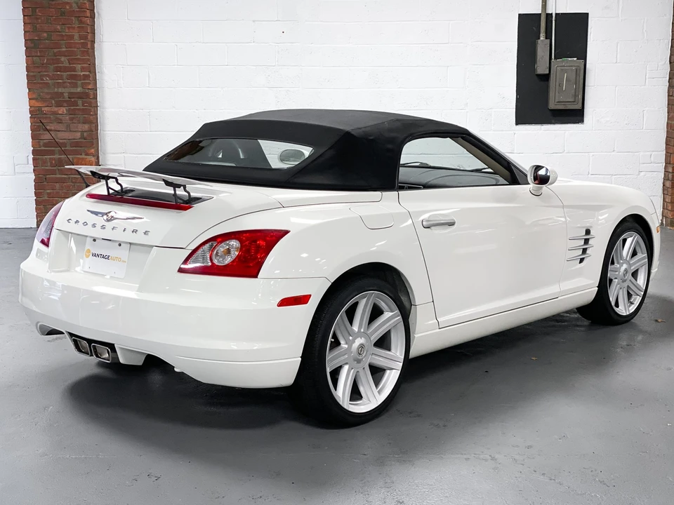 2005 Chrysler Crossfire - Image 20 of 31