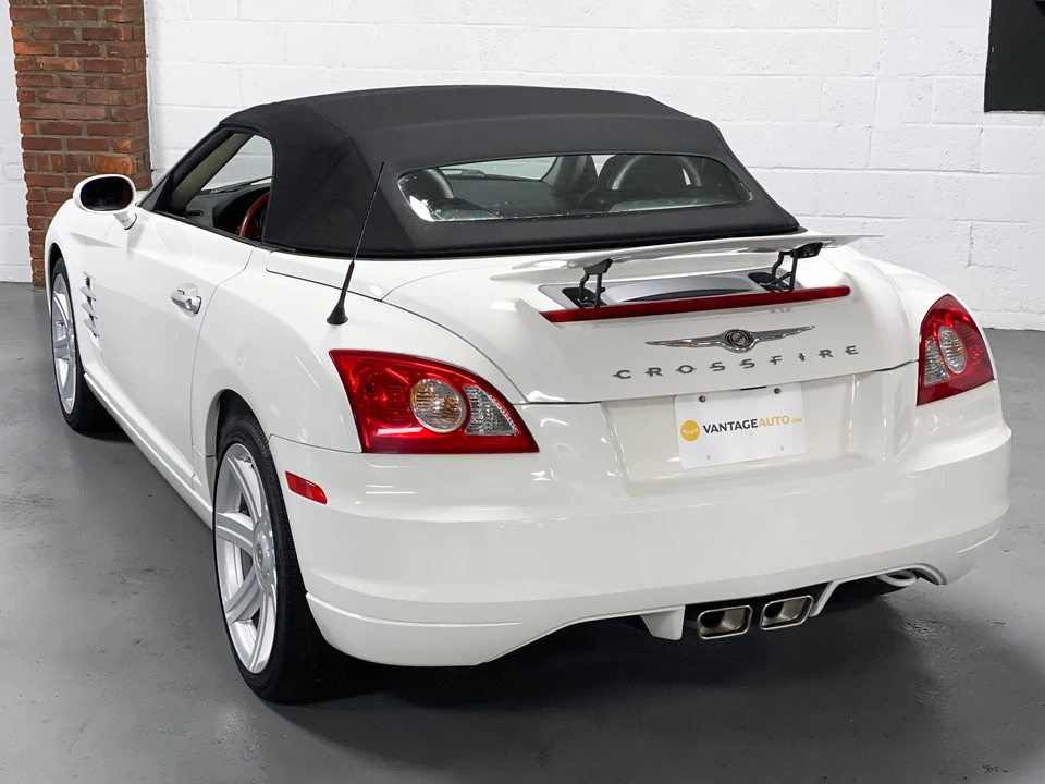 2005 Chrysler Crossfire - Image 19 of 31