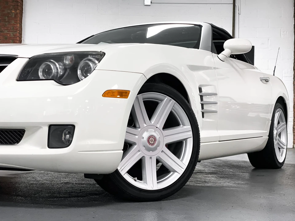 2005 Chrysler Crossfire - Image 22 of 31