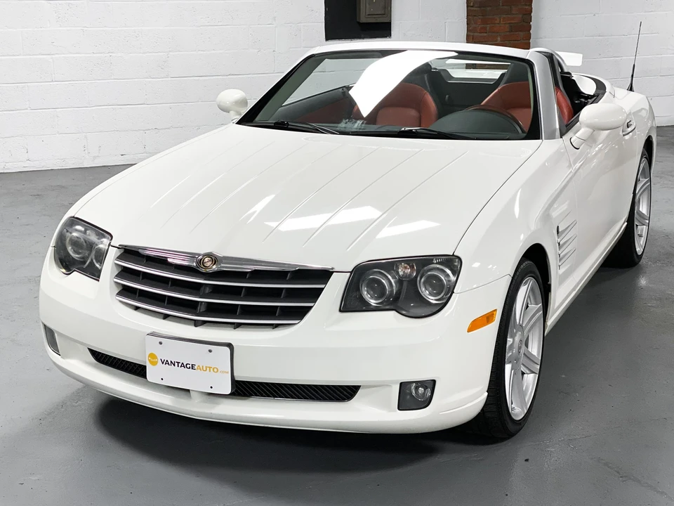 2005 Chrysler Crossfire - Image 2 of 31