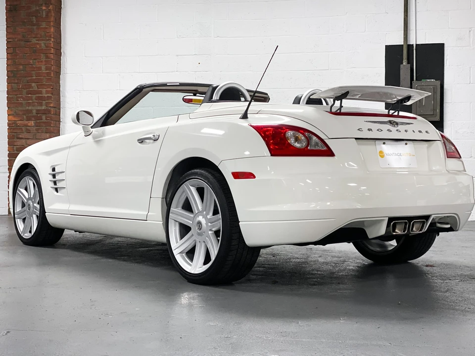 2005 Chrysler Crossfire - Image 6 of 31