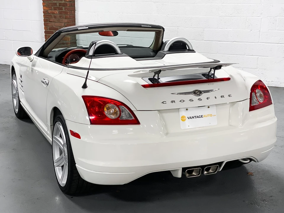 2005 Chrysler Crossfire - Image 9 of 31