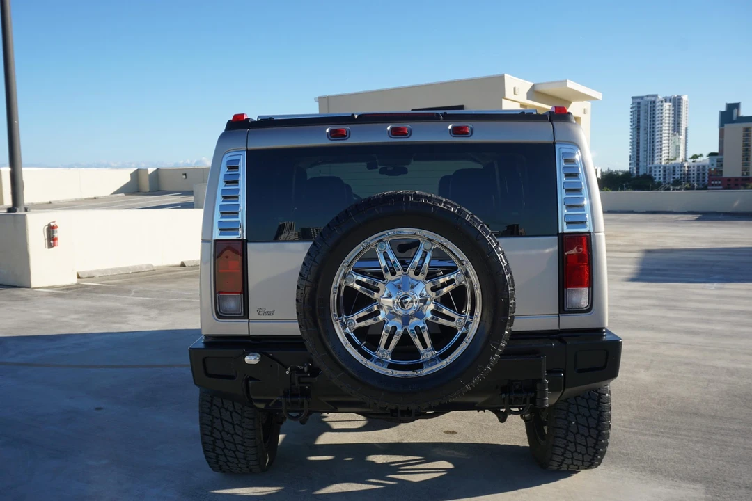 2005 Hummer Hummer H2 - Image 17 of 31