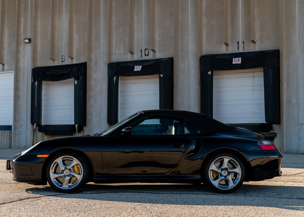 2005 Porsche 996 Turbo - Image 10 of 31