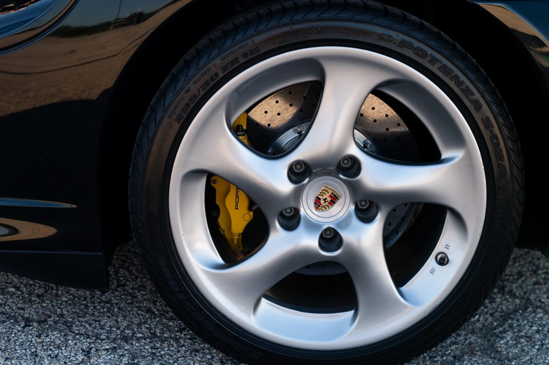 2005 Porsche 996 Turbo - Image 25 of 31