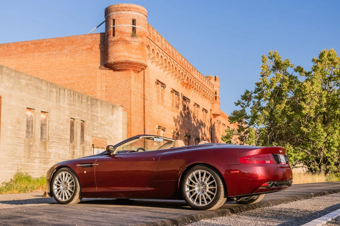 2006 Aston Martin DB9 - Image 18 of 31