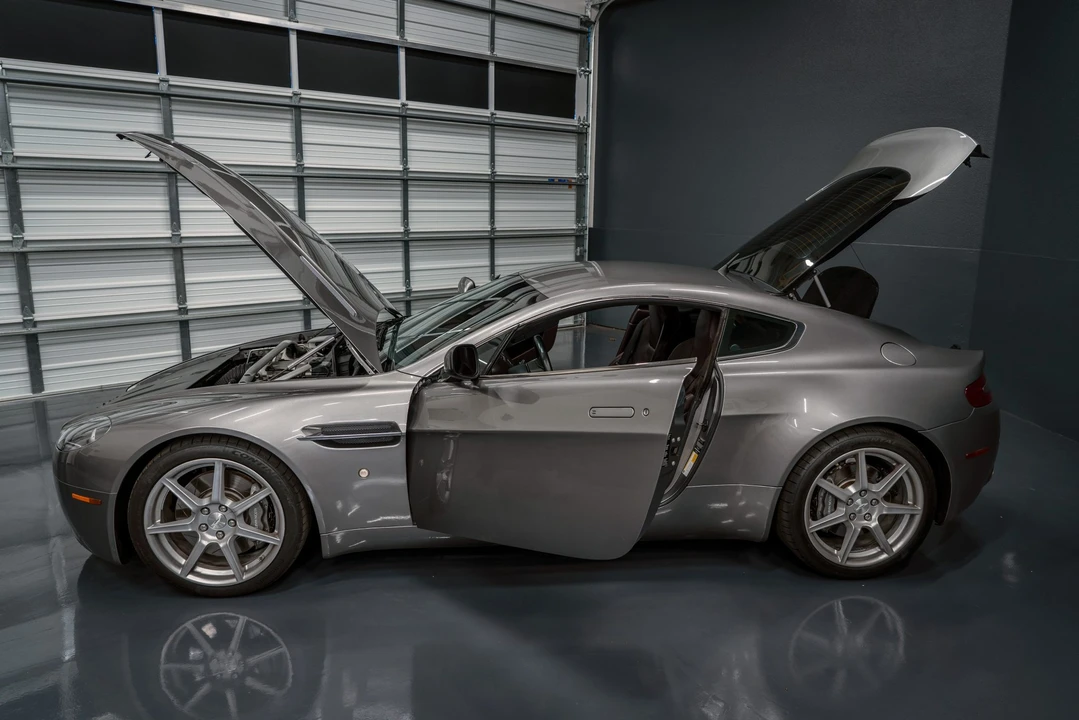 2006 Aston Martin V8 Vantage (2006-2017) - Image 29 of 31