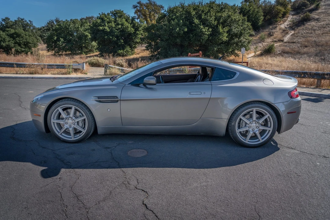 2006 Aston Martin V8 Vantage (2006-2017) - Image 9 of 31