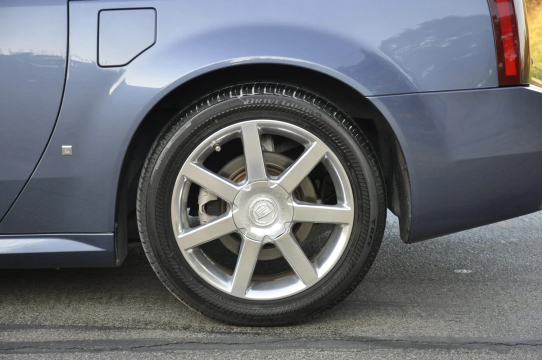 2006 Cadillac XLR - Image 29 of 31