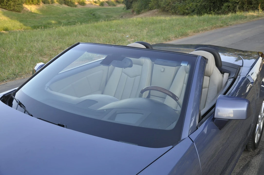 2006 Cadillac XLR - Image 26 of 31