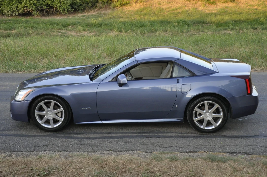 2006 Cadillac XLR - Image 16 of 31