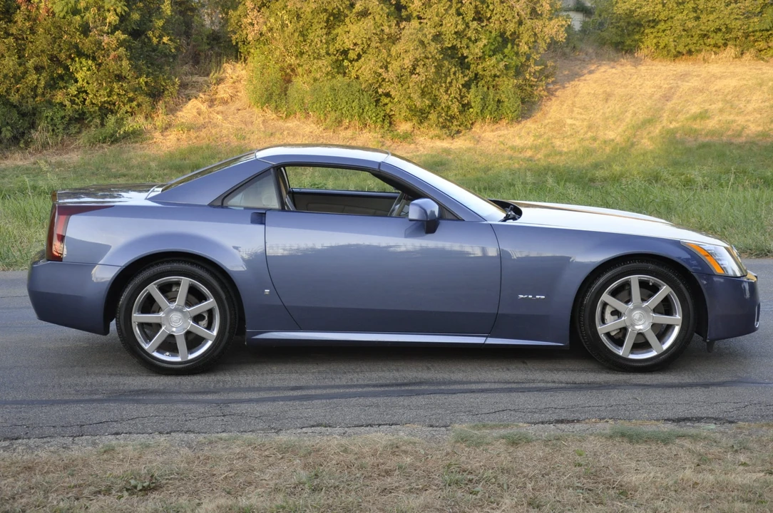 2006 Cadillac XLR - Image 21 of 31