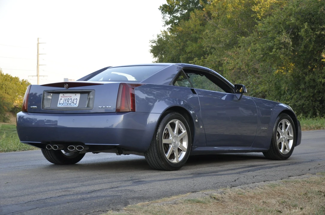 2006 Cadillac XLR - Image 19 of 31