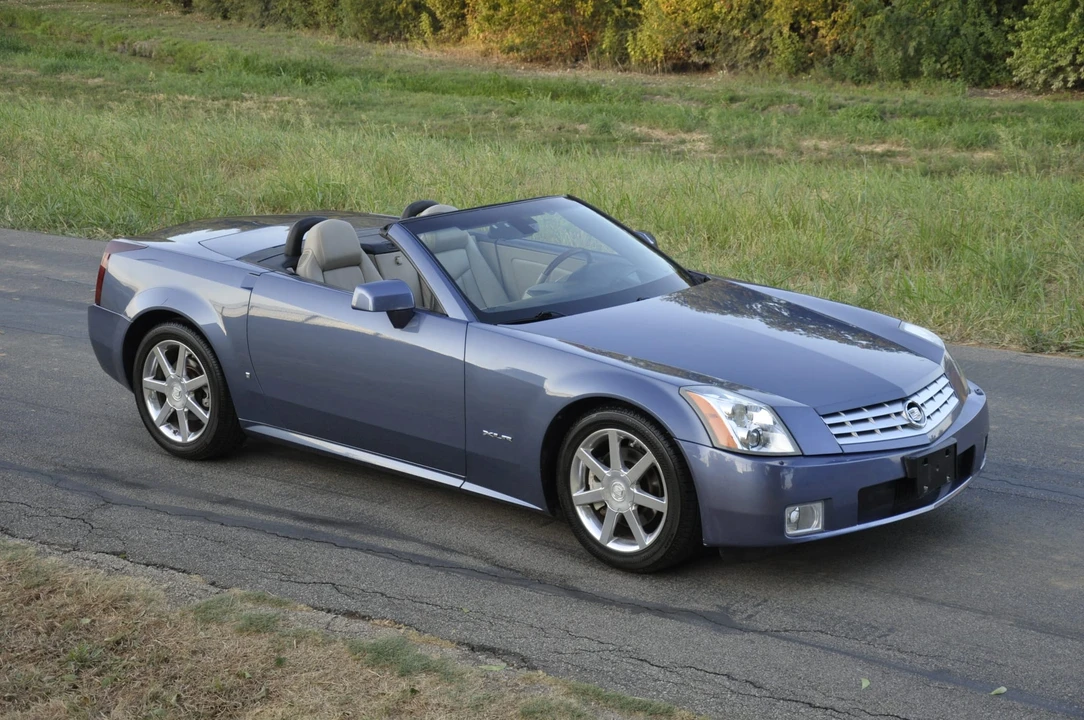 2006 Cadillac XLR - Image 12 of 31