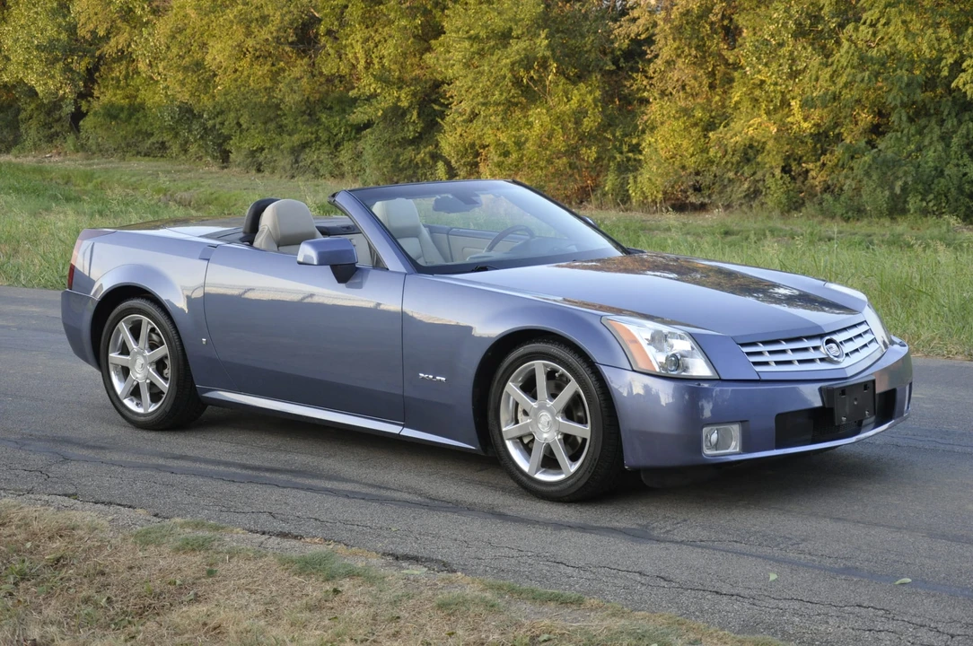 2006 Cadillac XLR - Image 13 of 31
