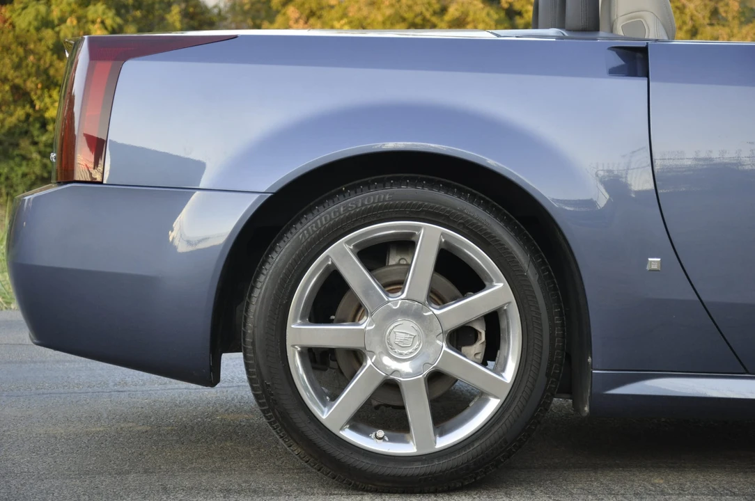 2006 Cadillac XLR - Image 30 of 31