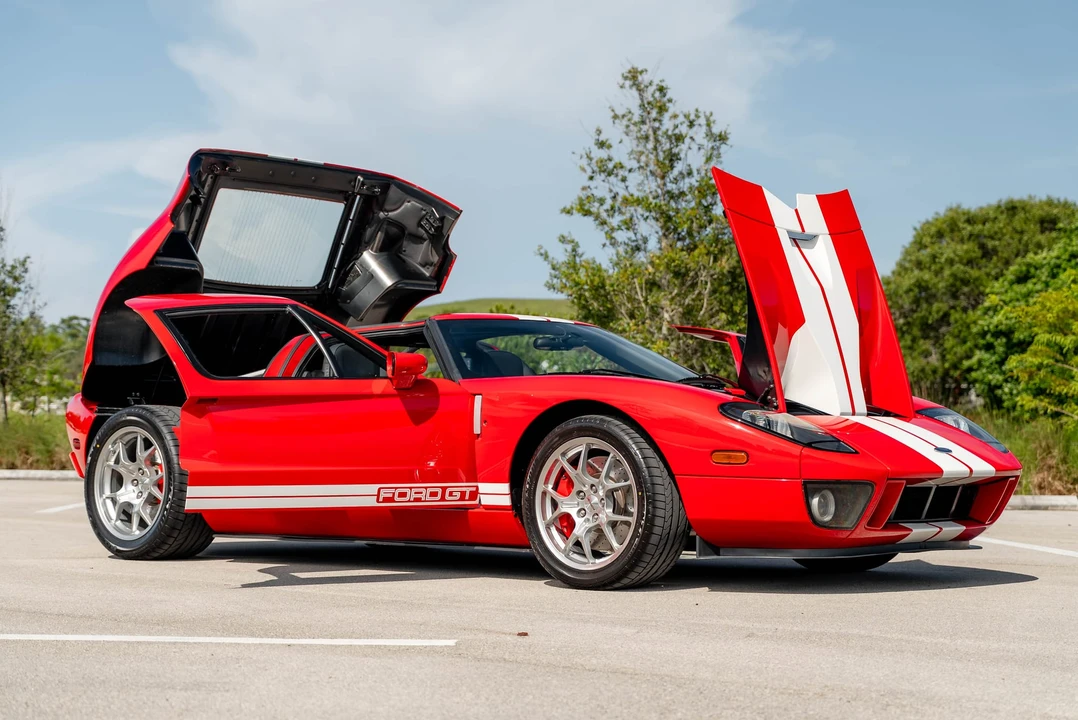 2006 Ford GT 1st Gen - Image 19 of 31