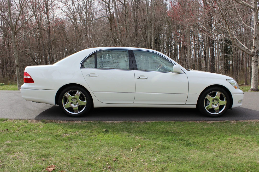 2006 Lexus LS 3rd Gen - Image 8 of 31