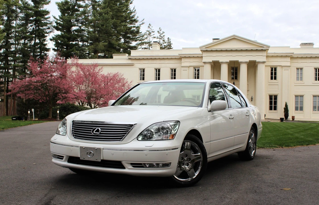 2006 Lexus LS 3rd Gen - Image 2 of 31
