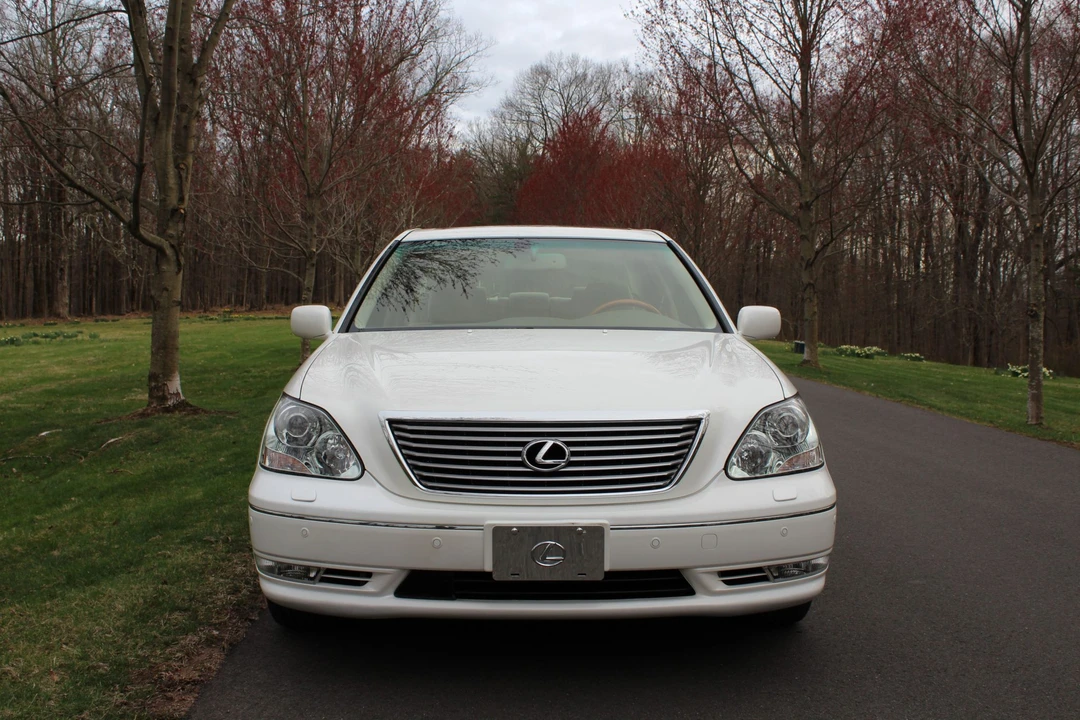 2006 Lexus LS 3rd Gen - Image 13 of 31