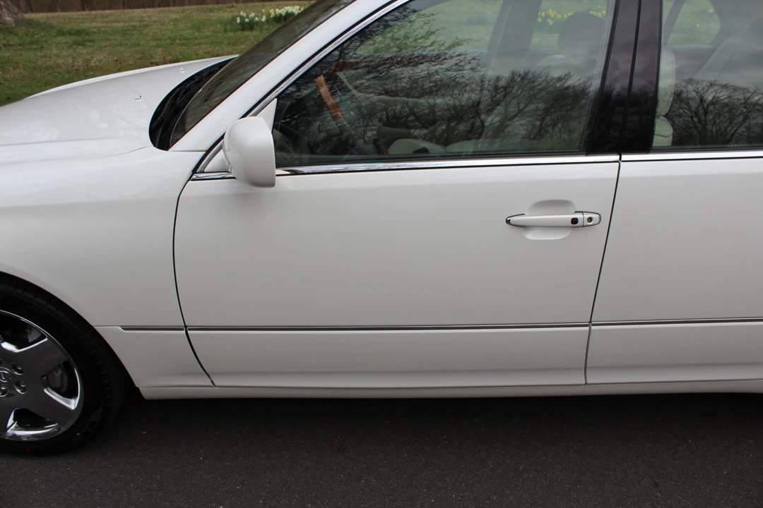 2006 Lexus LS 3rd Gen - Image 21 of 31