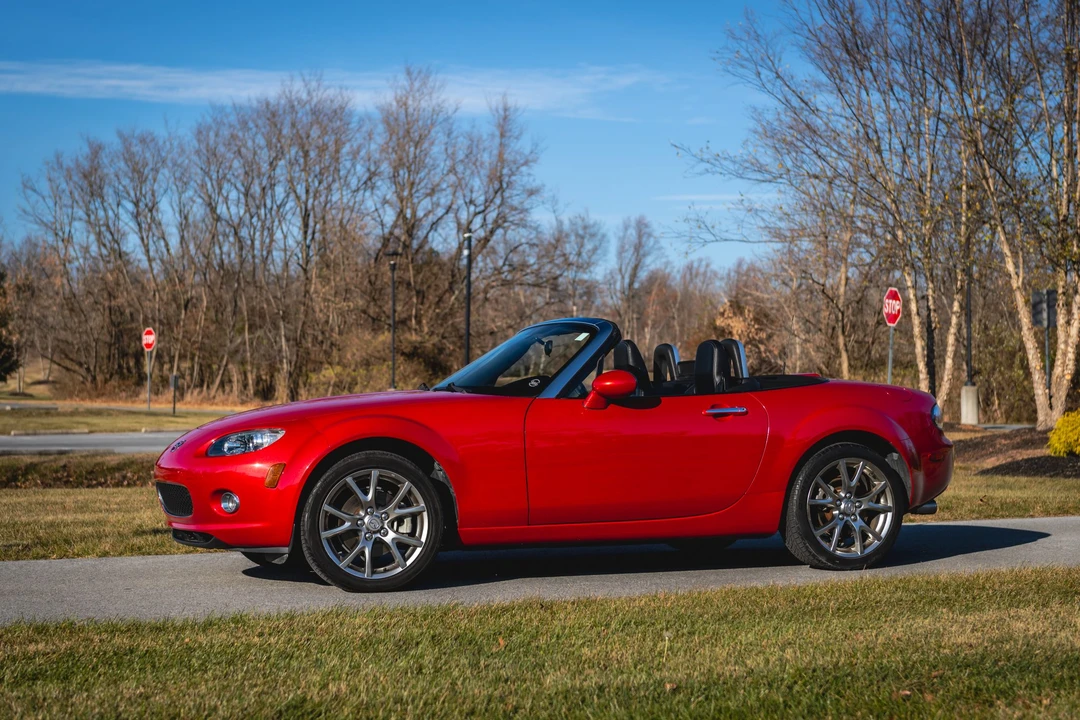 2006 Mazda NC MX-5 Miata - Image 2 of 31