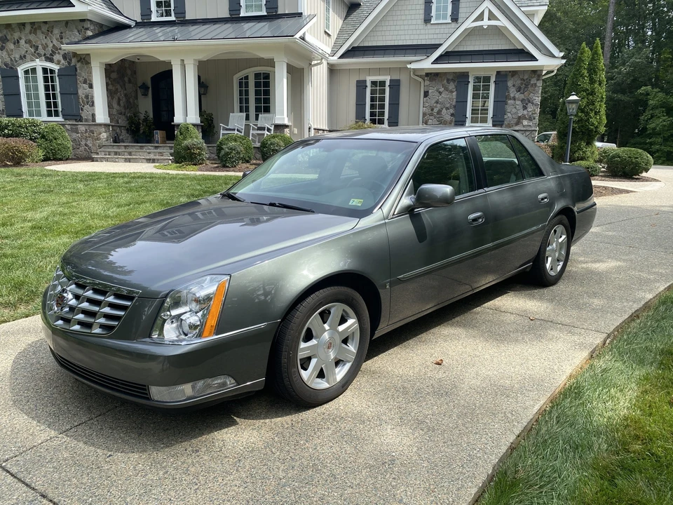 2007 Cadillac DTS - Image 9 of 31