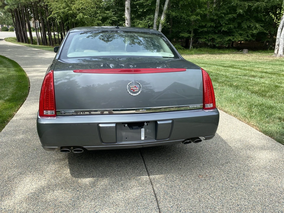 2007 Cadillac DTS - Image 17 of 31