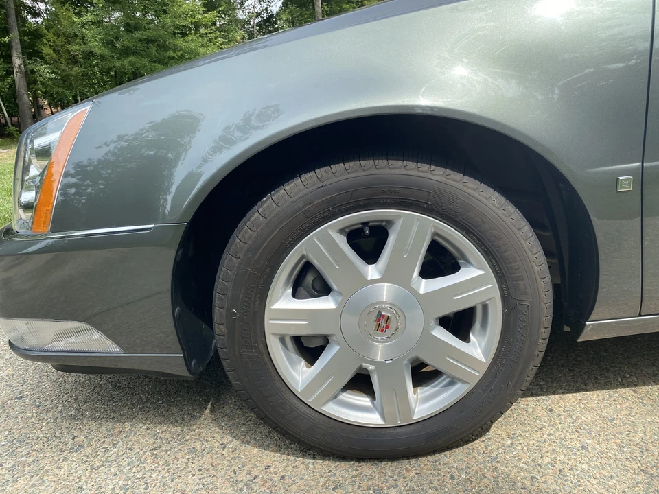 2007 Cadillac DTS - Image 13 of 31