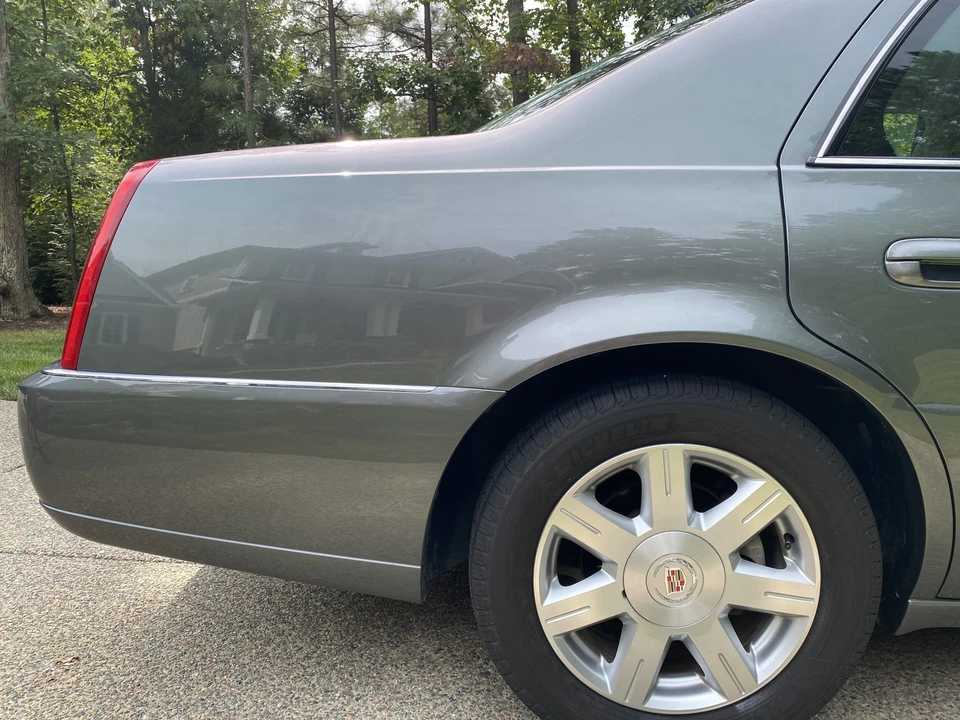 2007 Cadillac DTS - Image 21 of 31